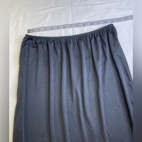 Vassarette Black Half Slip Double Side Slits Size Large - Picture 6 of 7